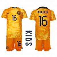 Camiseta Países Bajos Tyrell Malacia #16 Primera Equipación para niños Mundial 2022 manga corta (+ pantalones cortos)